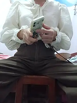 Snapshot of Bong_Hoa chatting on June 17, 2026, 2:55 am Bong Hoa online show from June 17, 2026, 2:55 am