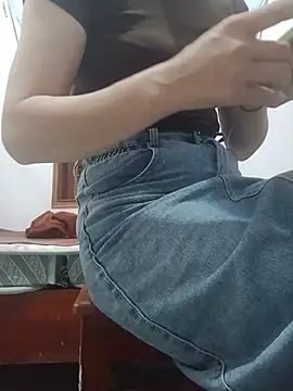Snapshot of Bong_Hoa chatting on July 3, 2026, 11:44 pm Bong Hoa online show from July 3, 2026, 11:44 pm
