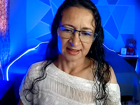 Snapshot of Ana_Flakita chatting on July 18, 2026, 9:23 pm Ana Flakita online show from July 18, 2026, 9:23 pm