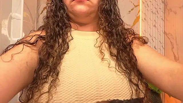 Snapshot of Cony_curly_b chatting on June 23, 2026, 3:04 am Cony curly b online show from June 23, 2026, 3:04 am