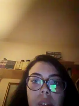 Snapshot of veronicayoung88 chatting on June 14, 2026, 2:35 am veronicayoung88 online show from June 14, 2026, 2:35 am