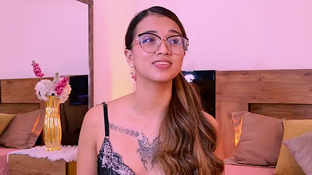 CassieMills online show from July 28, 2026, 8:23 pm