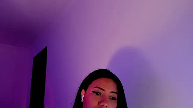 Snapshot of NicolePasqualott chatting on May 25, 2026, 6:17 pm NicolePasqualott online show from May 25, 2026, 6:17 pm