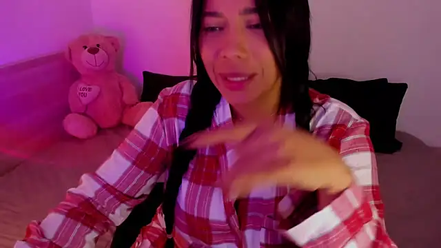 NicolePasqualott online show from December 1, 2025, 5:36 pm