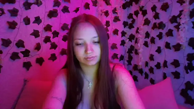 Snapshot of SafinaRose chatting on June 25, 2026, 2:55 pm SafinaRose online show from June 25, 2026, 2:55 pm