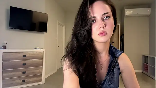 Snapshot of A_Milly chatting on June 23, 2026, 3:10 pm A Milly online show from June 23, 2026, 3:10 pm