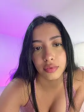 Snapshot of BellaSofyyy chatting on July 10, 2026, 7:58 pm BellaSofyyy online show from July 10, 2026, 7:58 pm