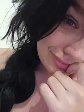 Snapshot of LoveVixen_LoveWolf chatting on August 2, 2026, 9:23 pm LoveVixen LoveWolf online show from August 2, 2026, 9:23 pm