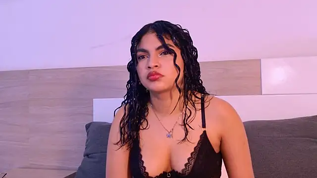 Snapshot of MelodyAlvarez chatting on July 24, 2026, 12:01 pm MelodyAlvarez online show from July 24, 2026, 12:01 pm