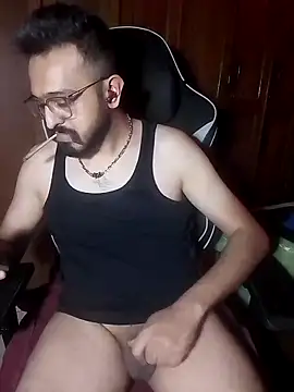 Snapshot of freakkydessi chatting on July 1, 2026, 9:37 pm freakkydessi online show from July 1, 2026, 9:37 pm