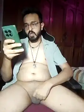 Snapshot of freakkydessi chatting on June 21, 2026, 6:57 pm freakkydessi online show from June 21, 2026, 6:57 pm