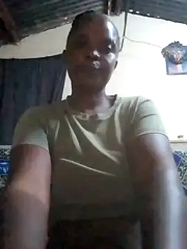 queen-shanty online show from June 21, 2026, 8:03 pm