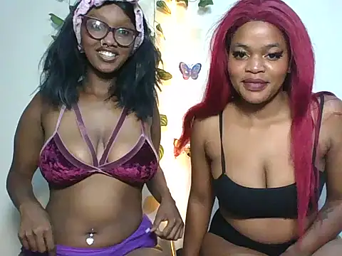 Snapshot of melaniablue chatting on June 18, 2026, 2:22 pm melaniablue online show from June 18, 2026, 2:22 pm
