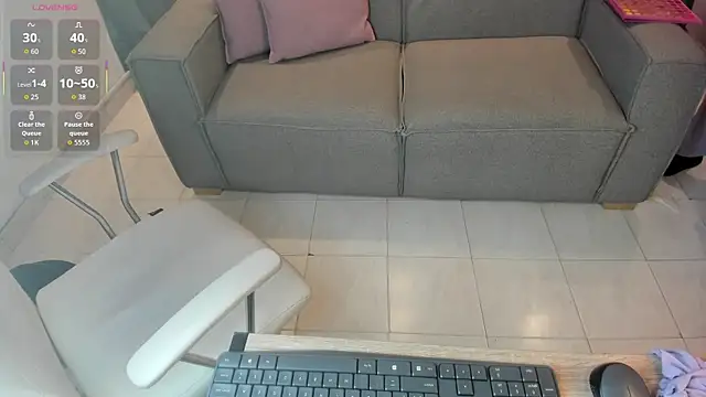 Snapshot of Nayla_Luxe chatting on July 8, 2026, 12:17 pm Nayla Luxe online show from July 8, 2026, 12:17 pm