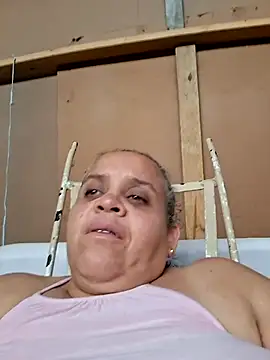 Snapshot of Clari_m chatting on June 19, 2026, 4:35 pm Clari m online show from June 19, 2026, 4:35 pm