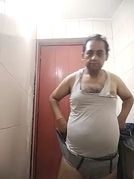 chuby38male online show from July 13, 2026, 2:27 pm