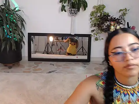 Snapshot of Agatha_curly chatting on July 1, 2026, 11:05 pm Agatha curly online show from July 1, 2026, 11:05 pm