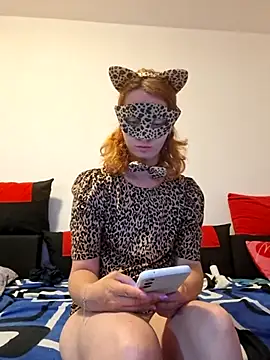 KociciZena01 online show from June 26, 2026, 7:52 pm