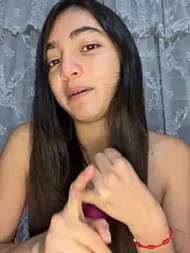 Snapshot of Julia_valentina chatting on August 8, 2026, 2:40 am Julia valentina online show from August 8, 2026, 2:40 am