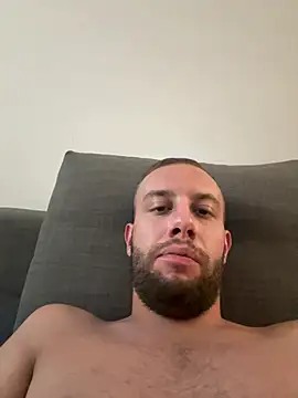 Snapshot of tittolone98 chatting on July 14, 2026, 2:05 am tittolone98 online show from July 14, 2026, 2:05 am