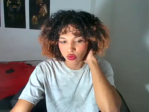 Elianisbigcock online show from June 26, 2026, 4:07 am