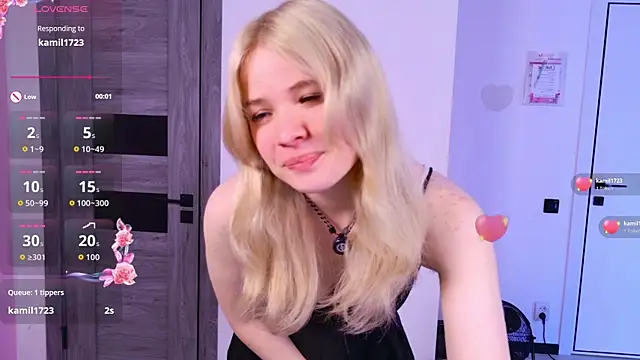 ChloeWells online show from June 27, 2026, 3:45 am