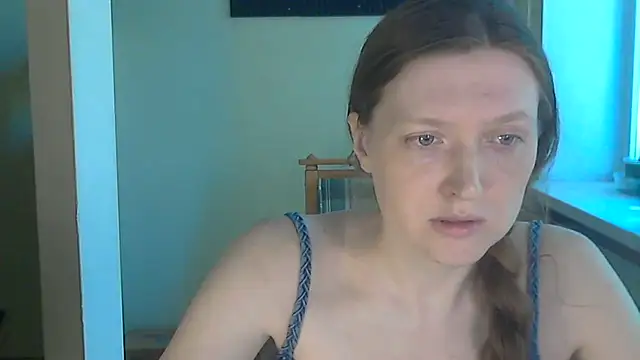 Snapshot of Holistic_woman chatting on June 20, 2026, 10:31 am Holistic woman online show from June 20, 2026, 10:31 am