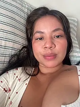 Snapshot of sweet_doll_19 chatting on June 23, 2026, 2:15 pm sweet doll 19 online show from June 23, 2026, 2:15 pm