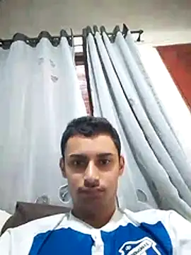 Snapshot of Binhomadeira chatting on July 2, 2026, 11:33 pm Binhomadeira online show from July 2, 2026, 11:33 pm