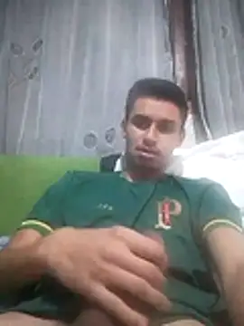 Snapshot of Binhomadeira chatting on July 16, 2026, 9:23 pm Binhomadeira online show from July 16, 2026, 9:23 pm