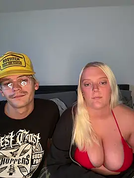 Snapshot of Blondebarbie21 chatting on August 9, 2026, 8:04 pm Blondebarbie21 online show from August 9, 2026, 8:04 pm