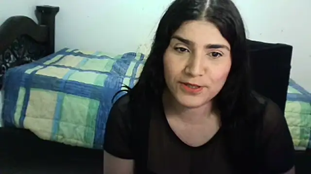 CarolinaMoretti online show from July 27, 2026, 1:34 am