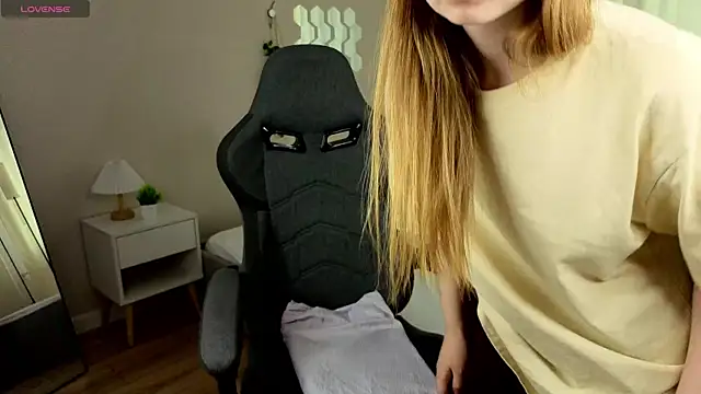 Snapshot of LiliTiny chatting on July 8, 2026, 1:08 am LiliTiny online show from July 8, 2026, 1:08 am