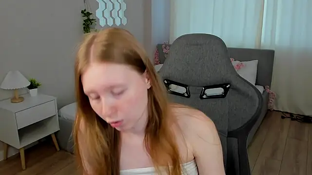 Snapshot of LiliTiny chatting on July 20, 2026, 1:13 am LiliTiny online show from July 20, 2026, 1:13 am