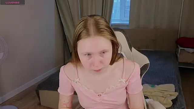 Snapshot of LiliTiny chatting on July 10, 2026, 1:05 am LiliTiny online show from July 10, 2026, 1:05 am