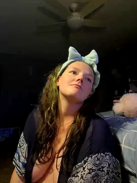 Snapshot of Kinkycpl_69 chatting on June 22, 2026, 4:31 am Kinkycpl 69 online show from June 22, 2026, 4:31 am