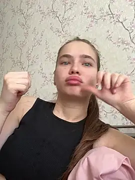 Snapshot of MishaVox chatting on July 16, 2026, 8:11 am MishaVox online show from July 16, 2026, 8:11 am