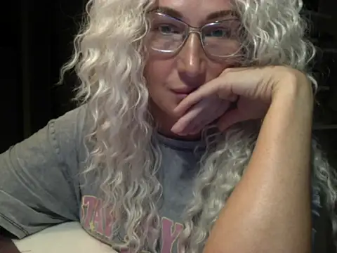Snapshot of Solenyavo chatting on July 6, 2026, 6:43 pm Solenyavo online show from July 6, 2026, 6:43 pm