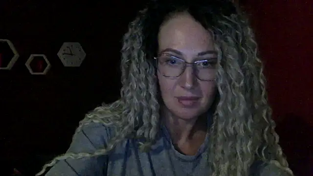 Snapshot of Solenyavo chatting on June 24, 2026, 7:44 pm Solenyavo online show from June 24, 2026, 7:44 pm