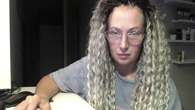 Snapshot of Solenyavo chatting on June 26, 2026, 7:52 pm Solenyavo online show from June 26, 2026, 7:52 pm