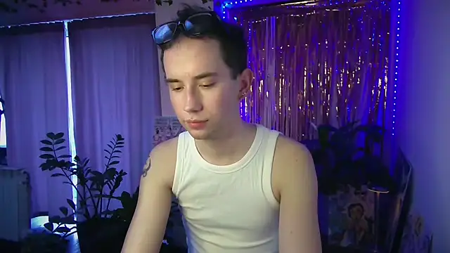 Moon boyy online show from June 22, 2026, 5:10 pm