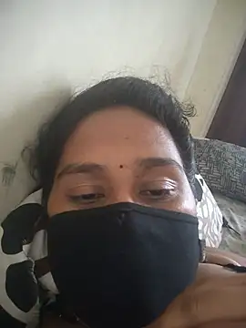 Snapshot of Lundpakadu chatting on July 9, 2026, 8:48 am Lundpakadu online show from July 9, 2026, 8:48 am