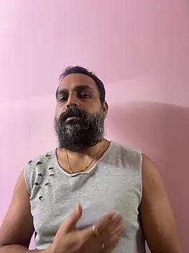 Snapshot of beast_bearded_dady chatting on June 21, 2026, 7:30 pm beast bearded dady online show from June 21, 2026, 7:30 pm