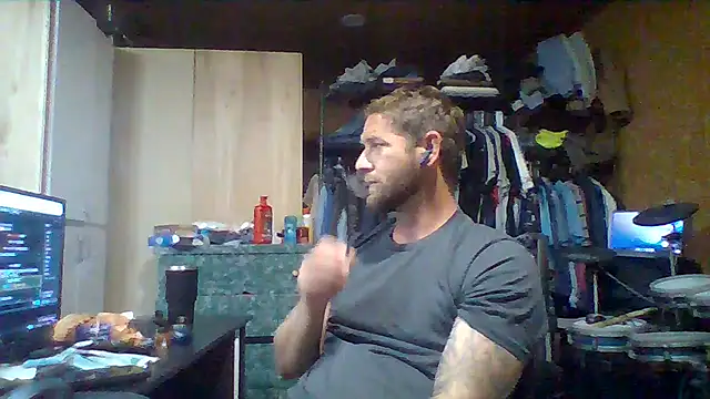 Snapshot of midwestkinkster580 chatting on July 7, 2026, 6:47 am midwestkinkster580 online show from July 7, 2026, 6:47 am