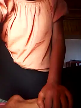 Snapshot of sena-cute chatting on July 4, 2026, 8:31 am sena-cute online show from July 4, 2026, 8:31 am