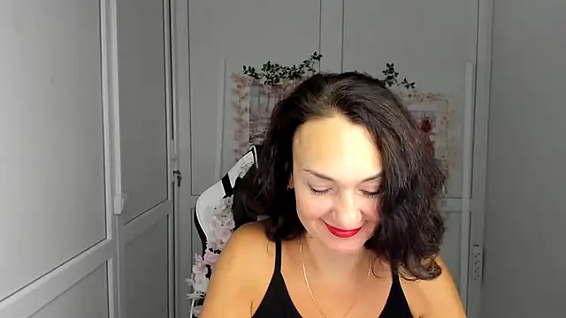Snapshot of OliviaKateee chatting on August 7, 2026, 5:57 am OliviaKateee online show from August 7, 2026, 5:57 am