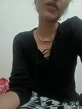 nehabharti23 online show from June 25, 2026, 1:03 am