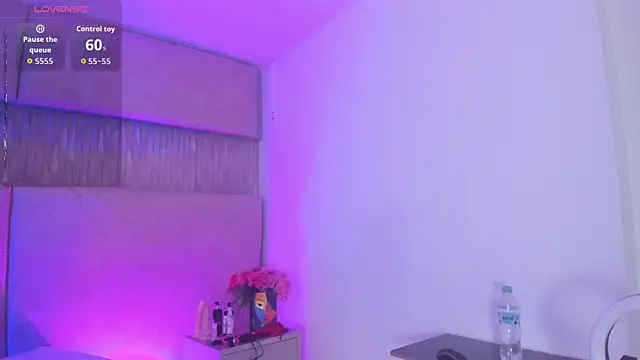Snapshot of __Izumii__ chatting on July 29, 2026, 12:15 pm Izumii online show from July 29, 2026, 12:15 pm