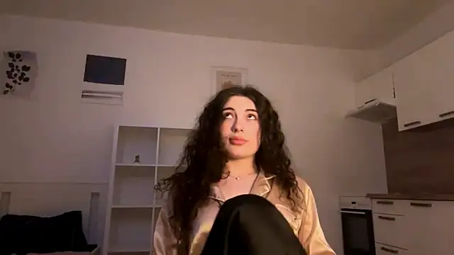 runawyin online show from July 31, 2026, 7:33 pm