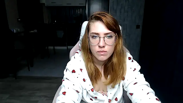 Reginasmilee online show from November 21, 2025, 2:10 am